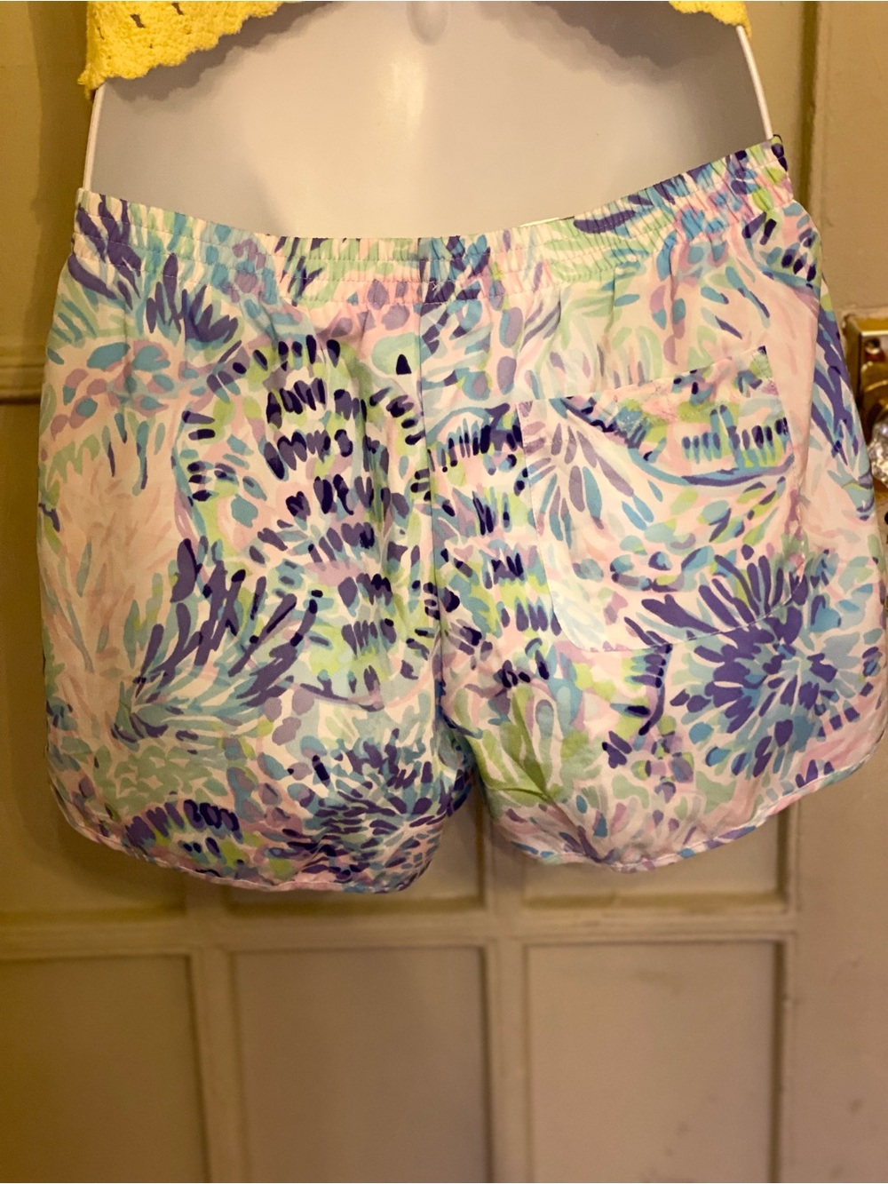 Lilly Pulitzer Pastel Floral Elastic Waist Athletic Shorts